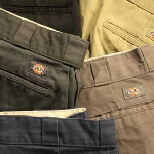 【保存版】ディッキーズパンツのオススメコーデ3選｜874・ダブルニー等のおしゃれな着こなし方