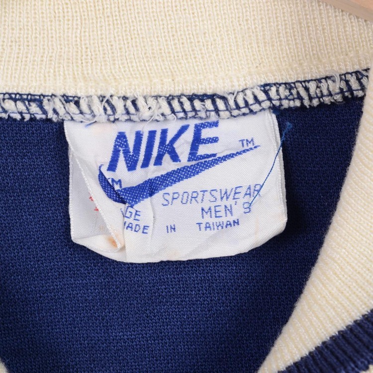 NIKE(ナイキ)のタグから年代がわかる◇歴史を読み取るタグの変化は