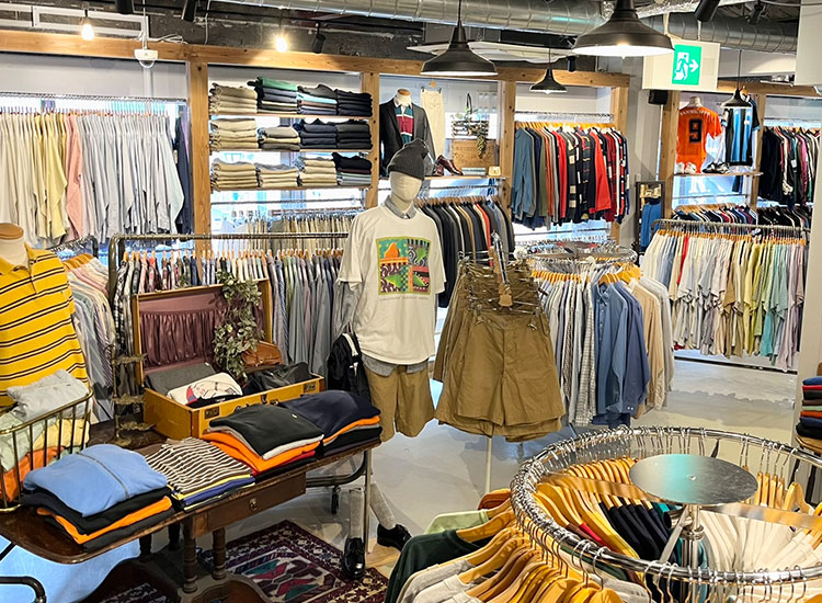 写真：古着屋JAM店内イメージ