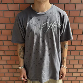 グラフィックTシャツ