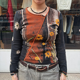 長袖Tシャツ