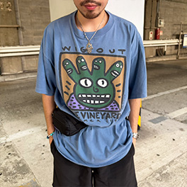 グラフィックTシャツ