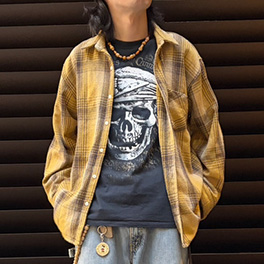 長袖シャツ
