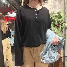 長袖Tシャツ
