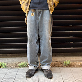 デニムパンツ