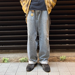 デニムパンツ