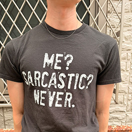 グラフィックTシャツ
